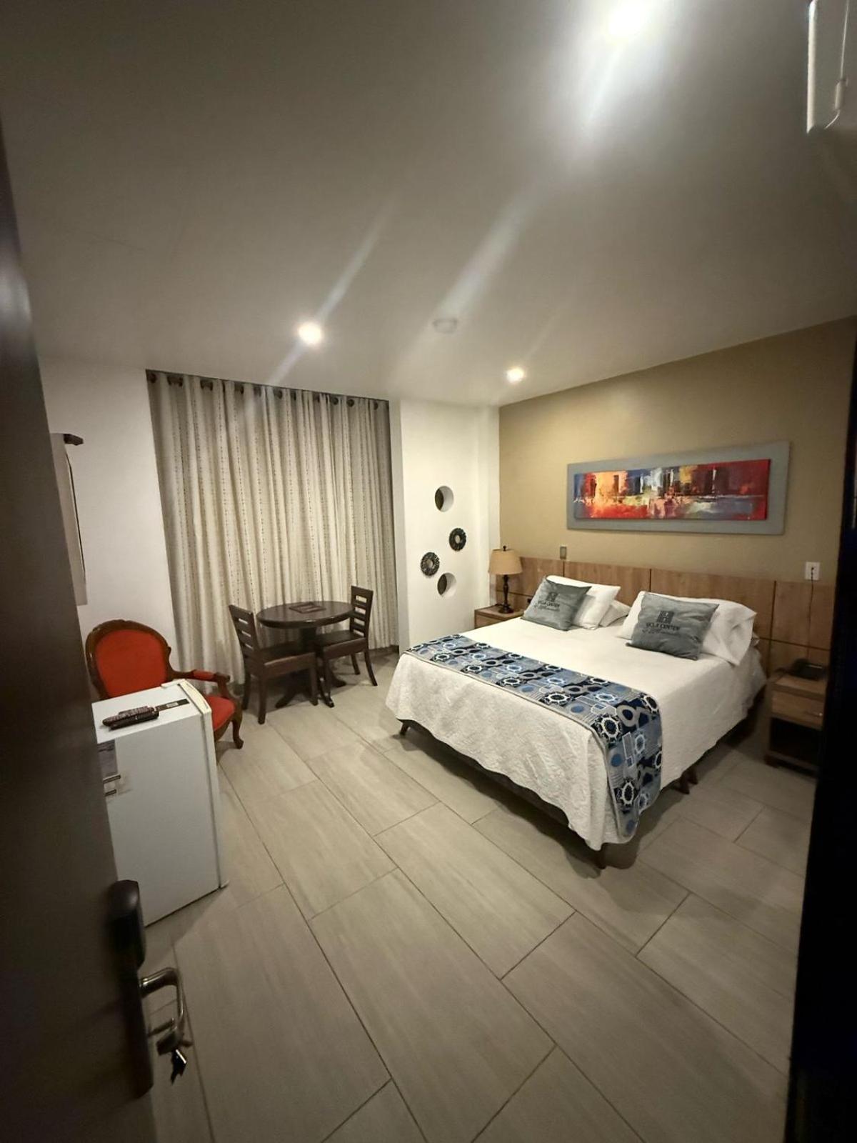 Hotel Ucla Center บาเยดูปาร์ ภายนอก รูปภาพ